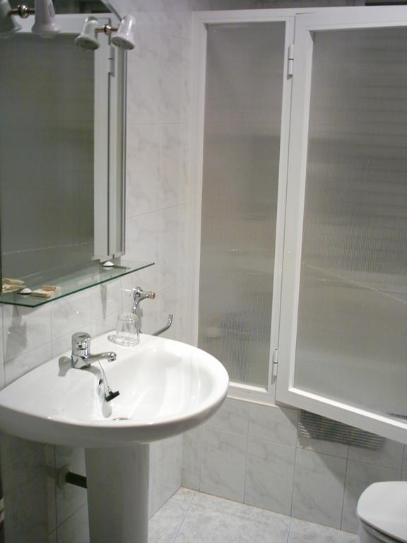 Hostal San Andres Aleson Oda fotoğraf